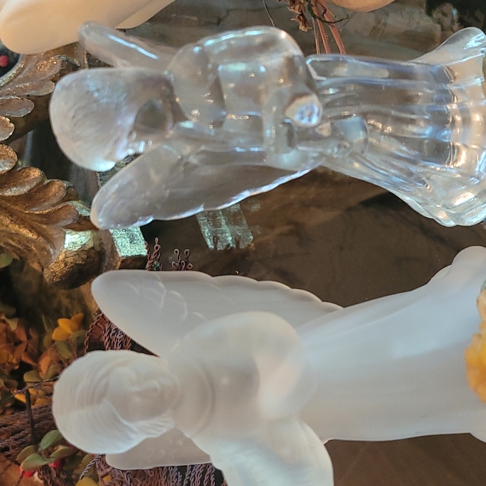 Angels - Picture 2 of 4